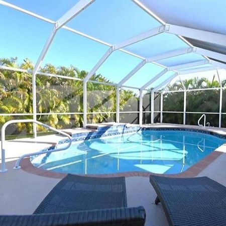 Villa Valmora Cape Coral Bagian luar foto