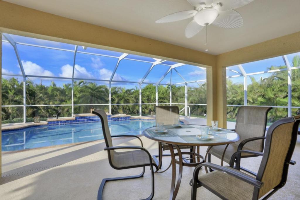Villa Valmora Cape Coral Bagian luar foto