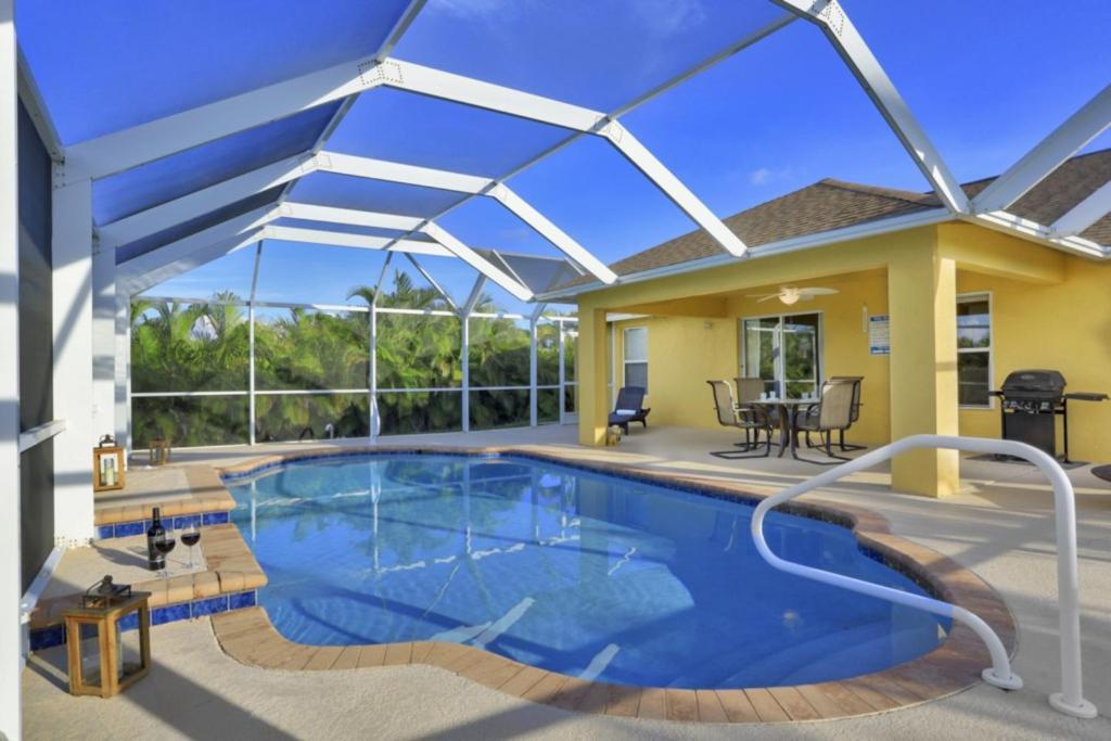 Villa Valmora Cape Coral Bagian luar foto